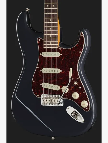 Fender Am Pro Clsc Strat RW FBLK, detalj 4