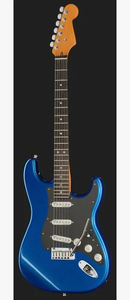 Fender Am Ultra II Strat EB NBL, detalj 2