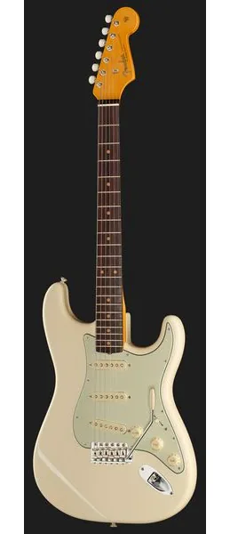 Fender AV II 61 STRAT RW OWT, detalj 2