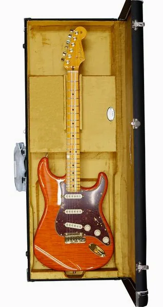 Fender Stratocaster Deluxe Flame SOT framifrån